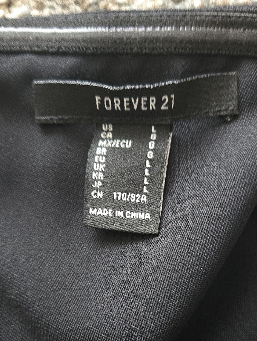 Forever 21 Black Women's Top with Branded Neck Tag - Picture 5 of 6